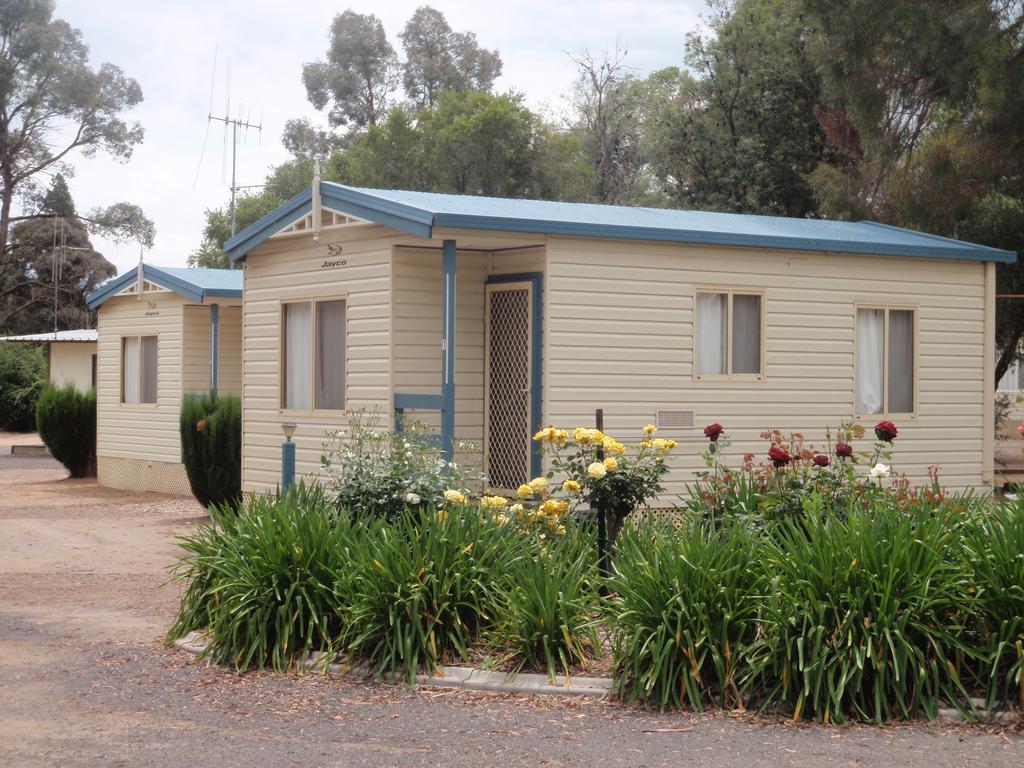 Cowra Holiday Park Kamer foto