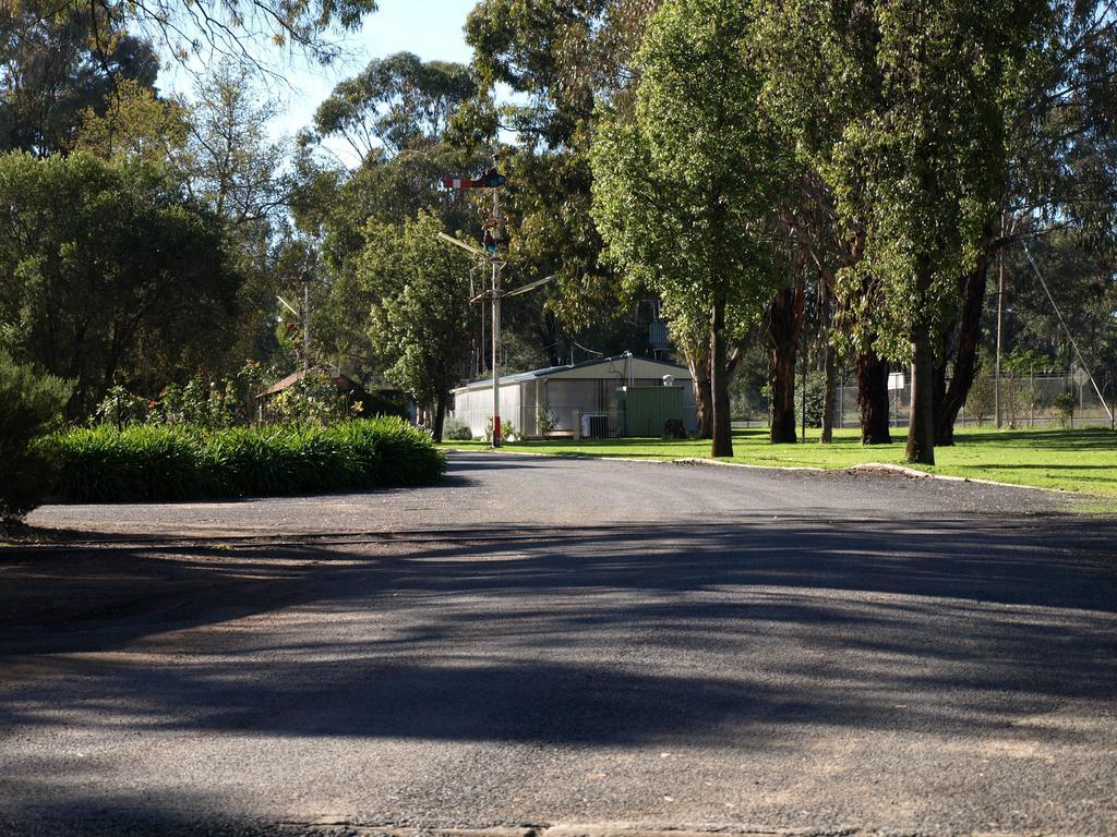 Cowra Holiday Park Buitenkant foto