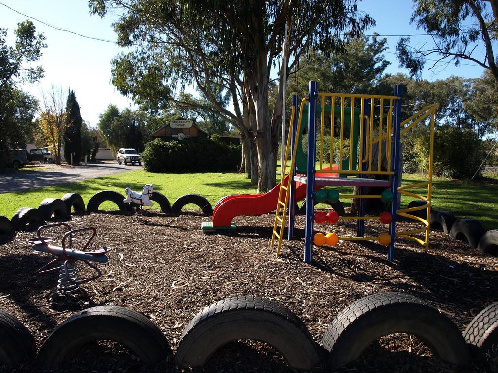 Cowra Holiday Park Buitenkant foto