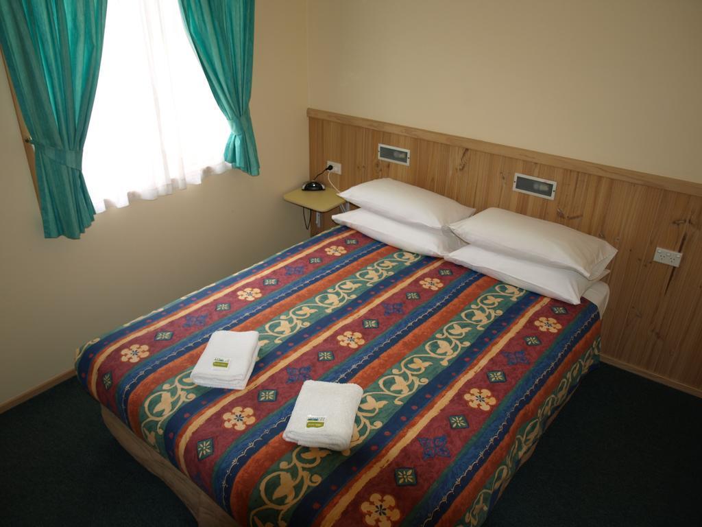 Cowra Holiday Park Kamer foto